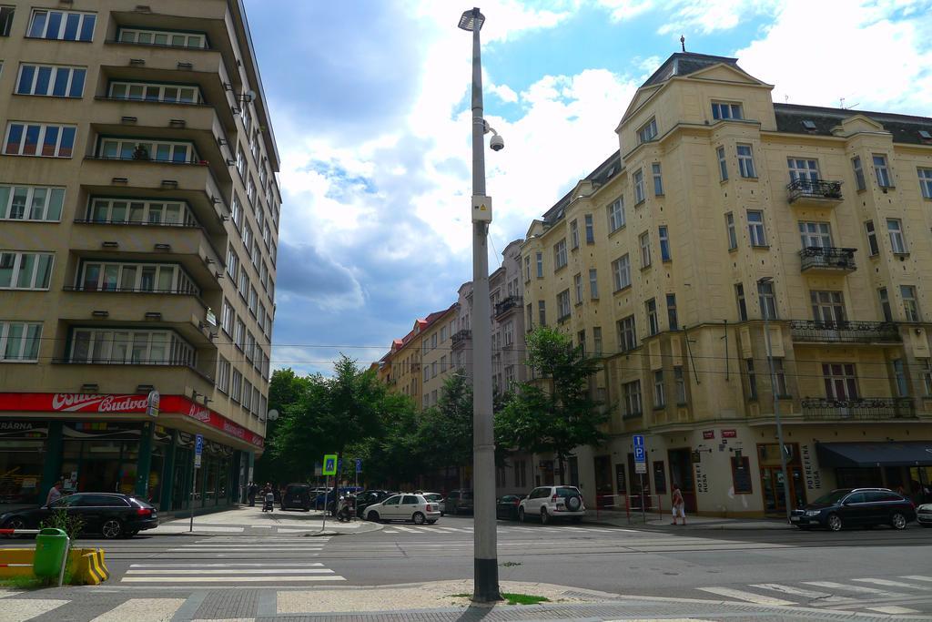 Cozy Modest Room For 2 Or 3 Persons Praga Exterior foto